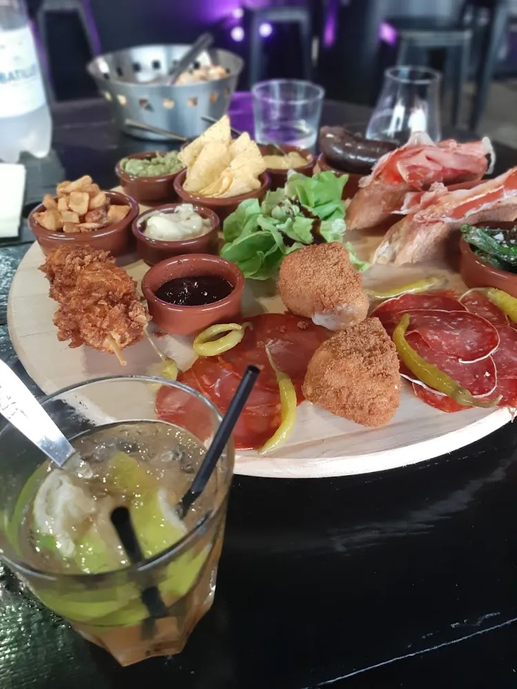 Assiette de Charcuteries Tapas